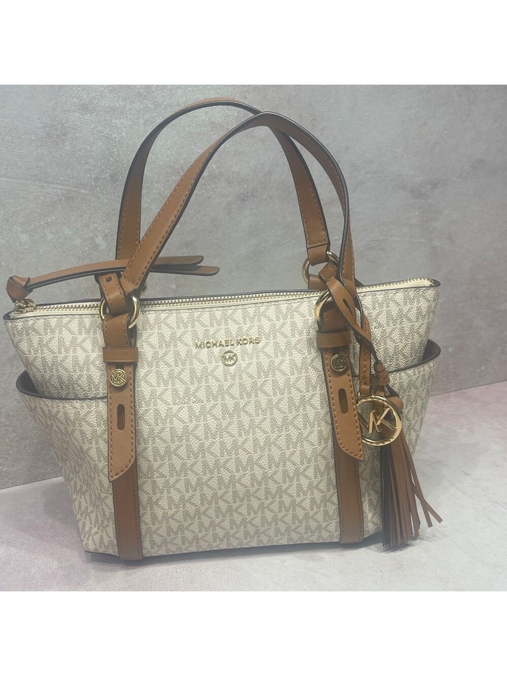 Michael Kors Sullivan TZ Crossbody & Wallet Set MK Signature Logo Vanilla/Acorn - Picture 3 of 10